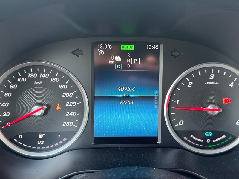 2022*MERCEDES-BENZ*GLC 300de*4Matic*143kW*Plug-in-Hybrid*9G-TRONIC*360°*EPS*ABS