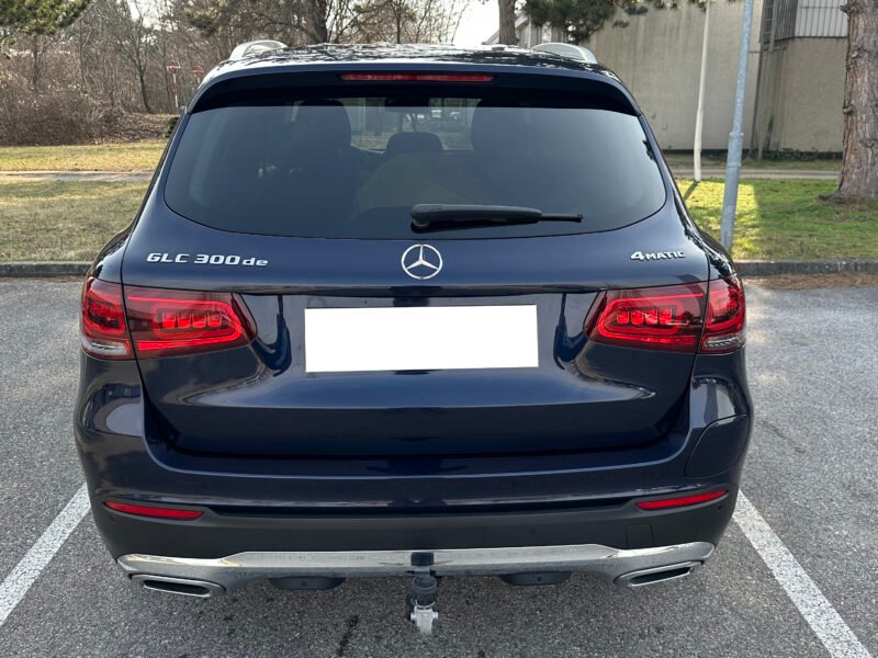 2022*MERCEDES-BENZ*GLC 300de*4Matic*143kW*Plug-in-Hybrid*9G-TRONIC*360°*EPS*ABS