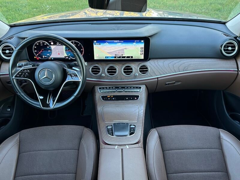 2021*Mercedes Benz*E220d*Avantgarde Interieur*143kW*9G-TRONIC*AVANTGARDE Interieur
