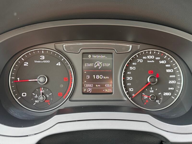 2016*AUDI Q3*2.0TDI*Quattro*BI-Xenon*Kamera*Tempomat*Navi